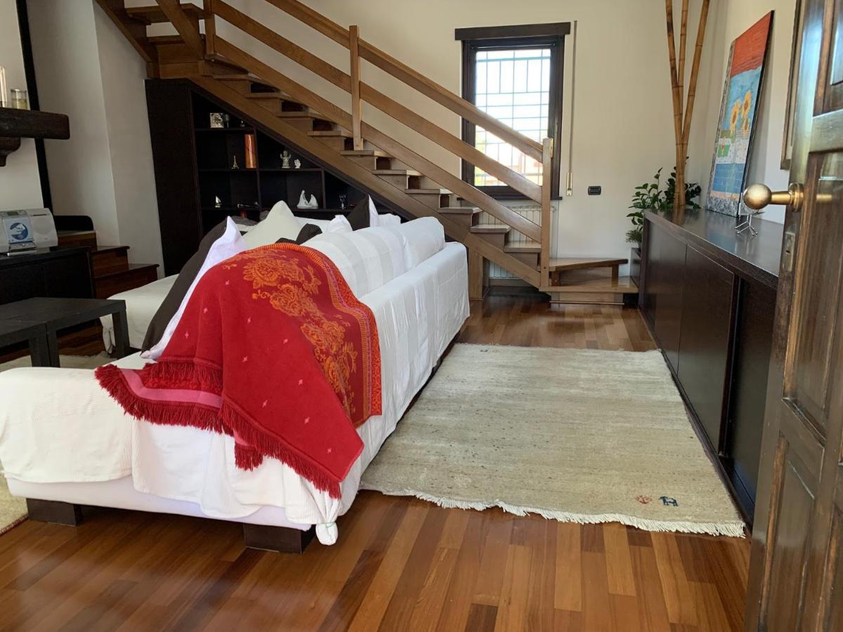 Near Como, Charming Apartment With Fireplace Grandate Exterior photo