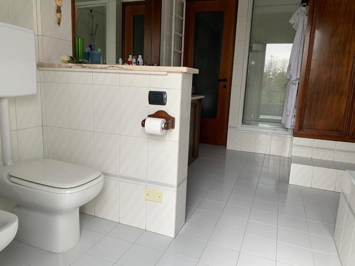 Near Como, Charming Apartment With Fireplace Grandate Exterior photo
